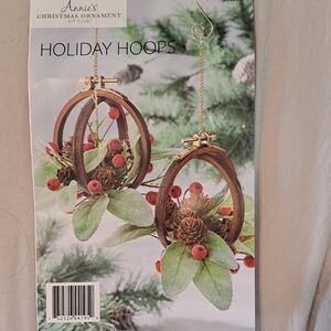Annie Festive Hoop Ornament - Brown and Red